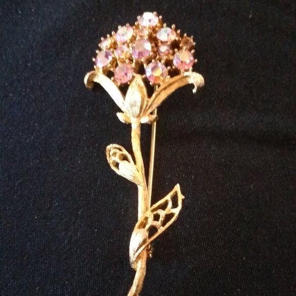 Jewelry - Vintage Floral Brooch!